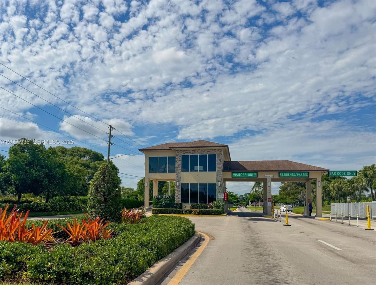 13475 SW 9th St, Unit 401A, Pembroke Pines, FL 33027 Photo