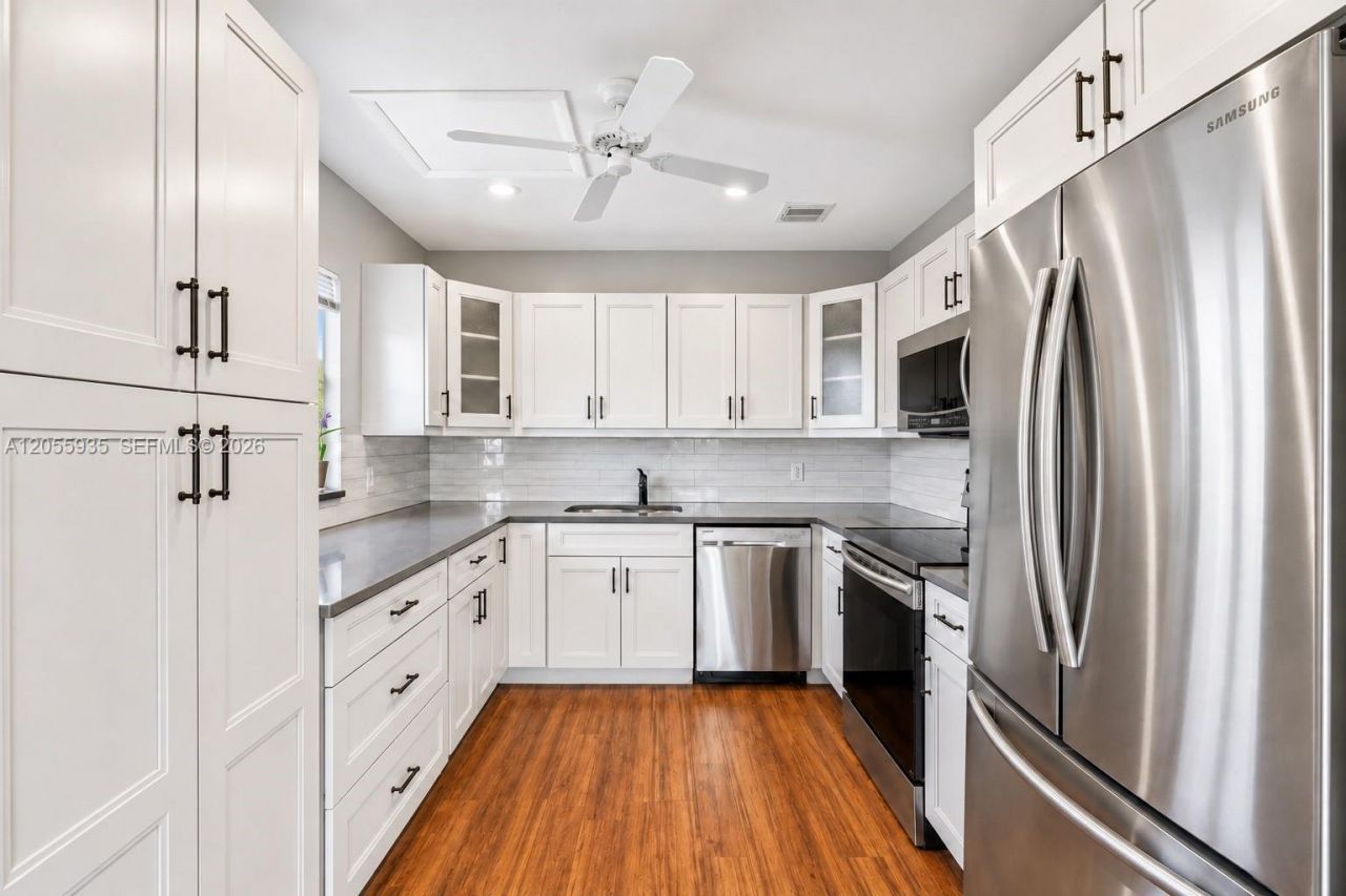 13475 SW 9th St, Unit 401A, Pembroke Pines, FL 33027 Photo