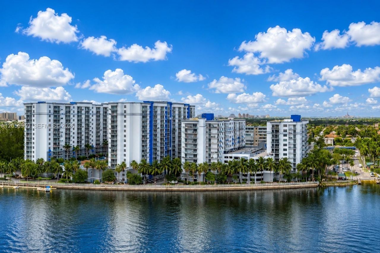 5099 NW 7th St, Unit TS-03, Miami, FL 33126 Photo