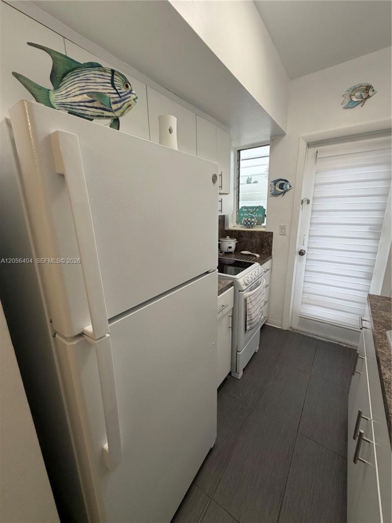 1060 Pennsylvania Ave , Unit 18, Miami Beach, FL 33139 Photo