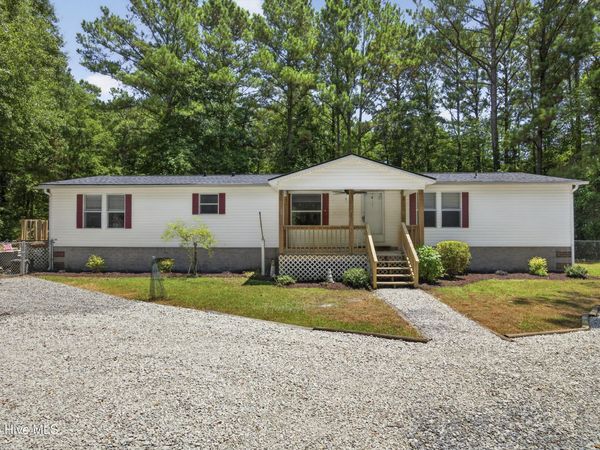 153 Tar Landing Road, Holly Ridge, NC 28445