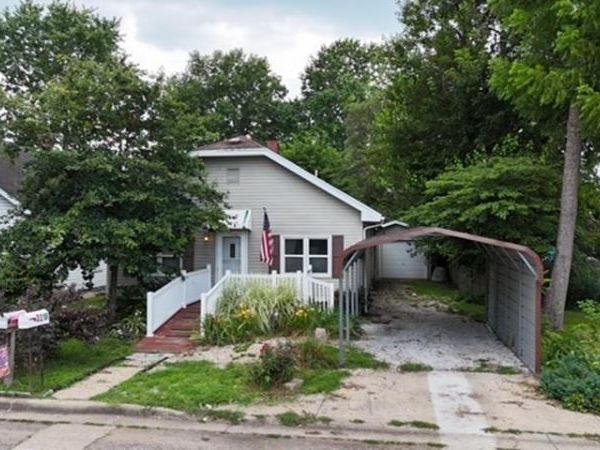 3218 N 17th Street, Terre Haute, IN 47804