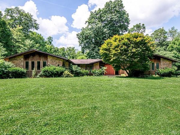 615 Rising Hill Drive, Xenia, OH 45385