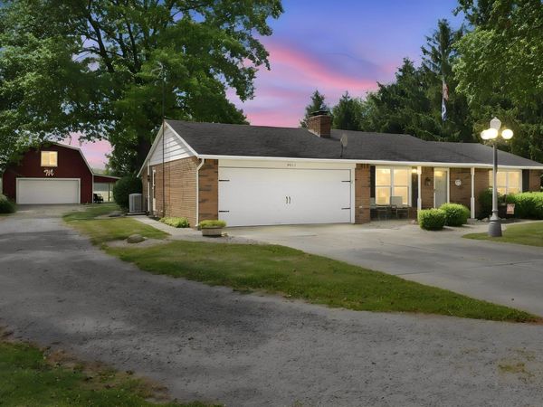 9411 Roberts Road, Woodburn, IN 46797