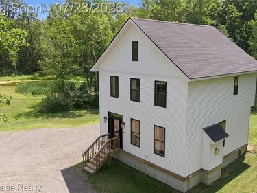 9725 Copper Ridge Drive, Handy Township, Mi 48836