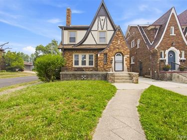 17214 Roselawn Street , Detroit, MI 48221
