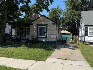 22055 Saxony Avenue , Eastpointe, MI 48021
