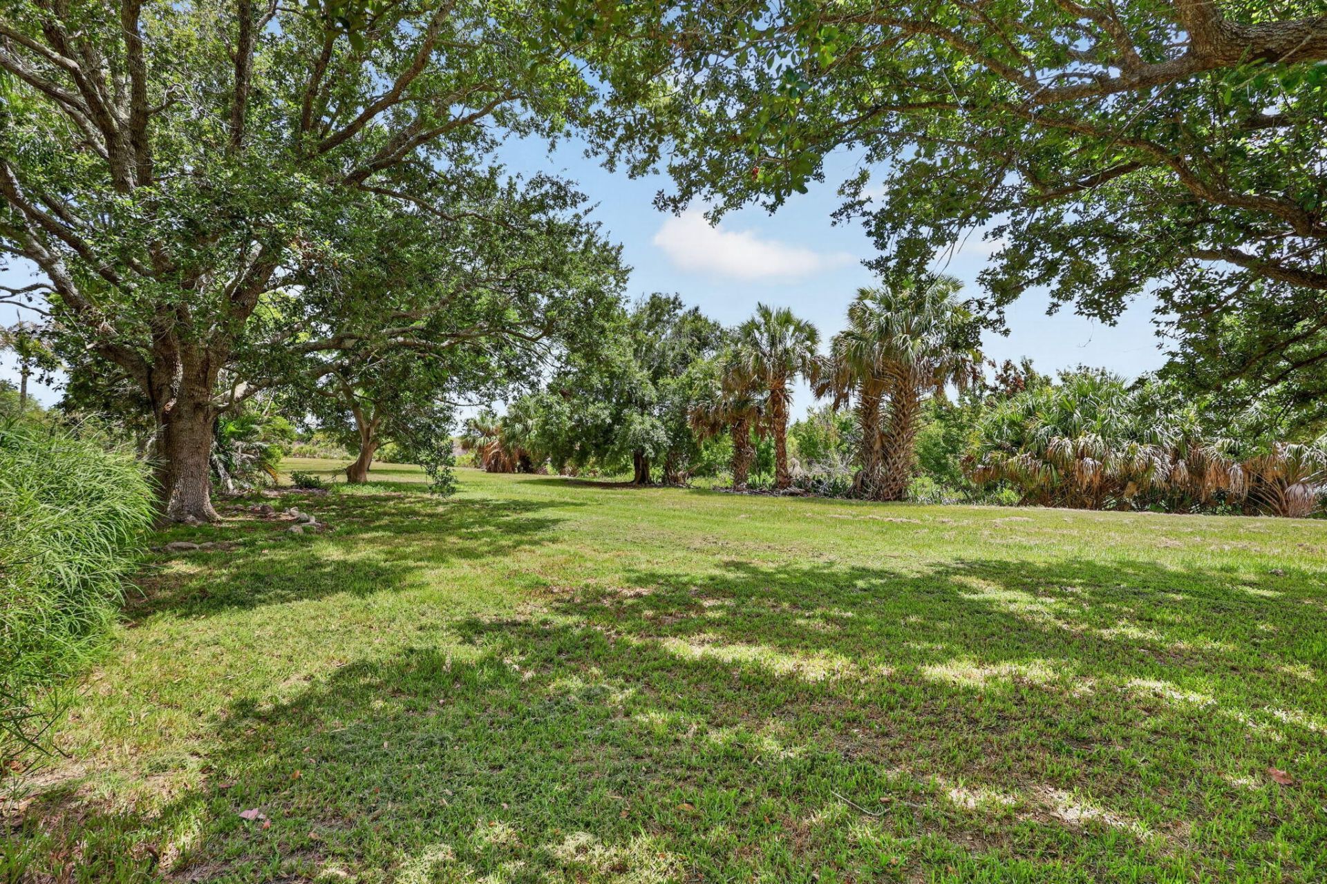 1334 SE Vestridge Lane, Port Saint Lucie, FL 34952 Photo