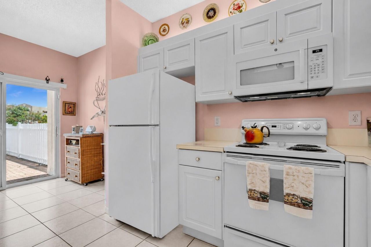 7647 Southampton Terrace, Unit 115, Tamarac, FL 33321 Photo