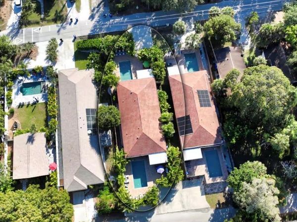 2047 ROSELAWN STREET, SARASOTA, FL 34231