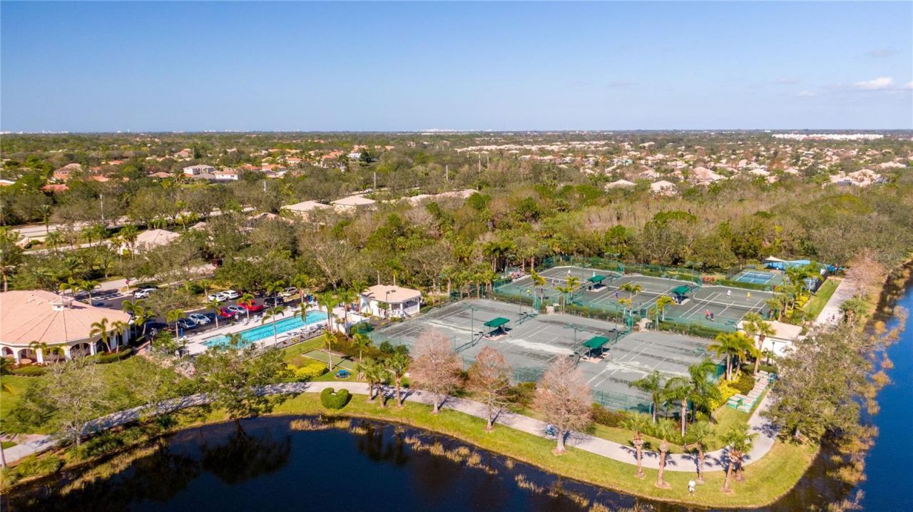 7617 Camminare Drive, Sarasota, FL 34238 Photo