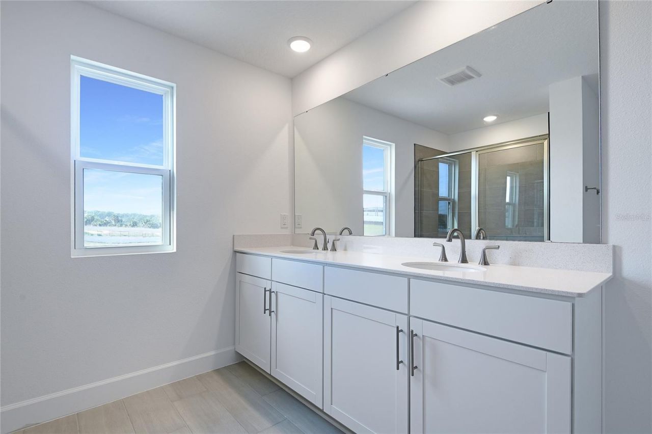 161 Waterstone Loop, Tavares, FL 32778 Photo