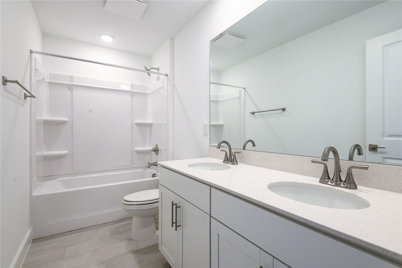 161 Waterstone Loop, Tavares, FL 32778 Photo