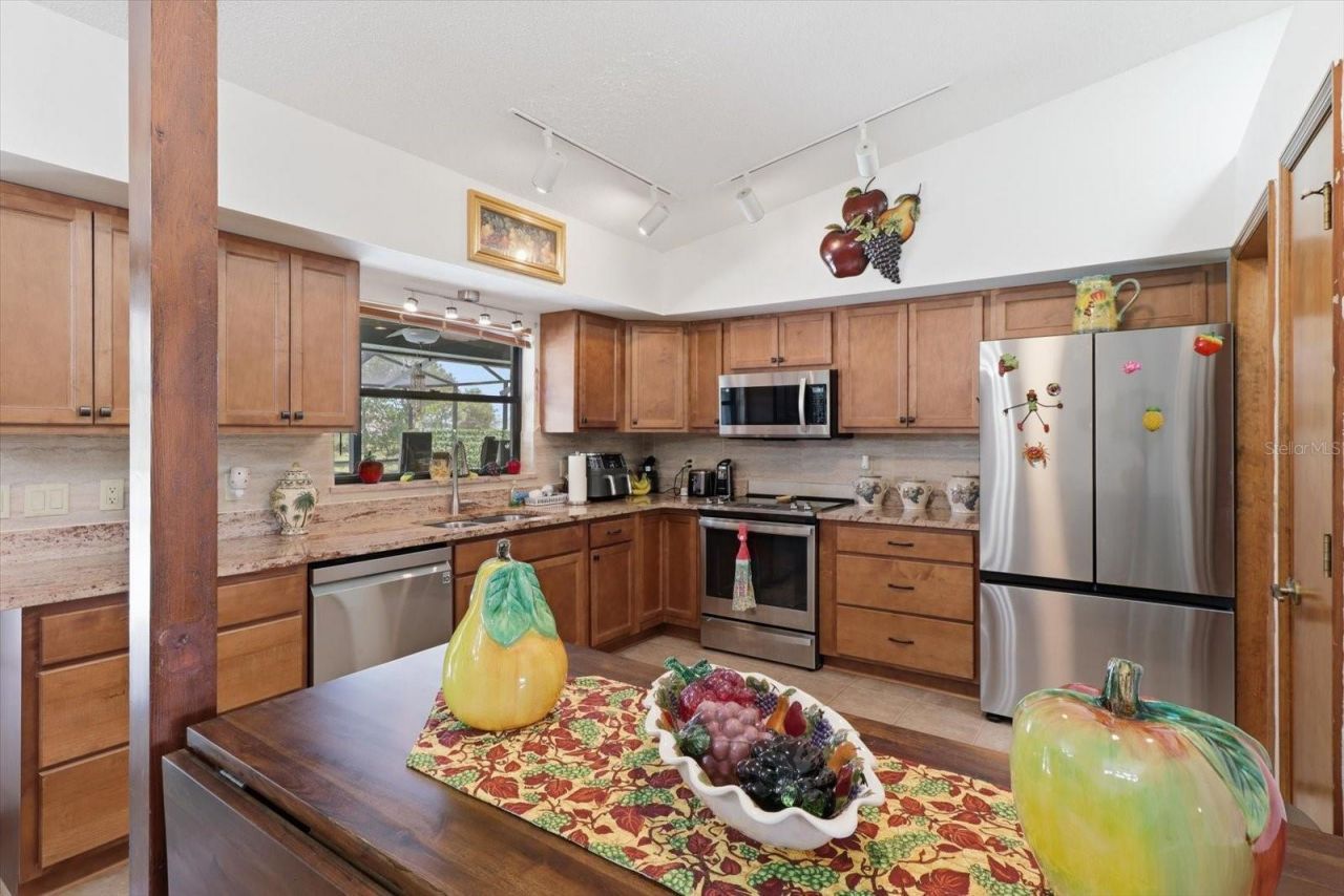 1900 W Alhambra Drive, Citrus Springs, FL 34434 Photo