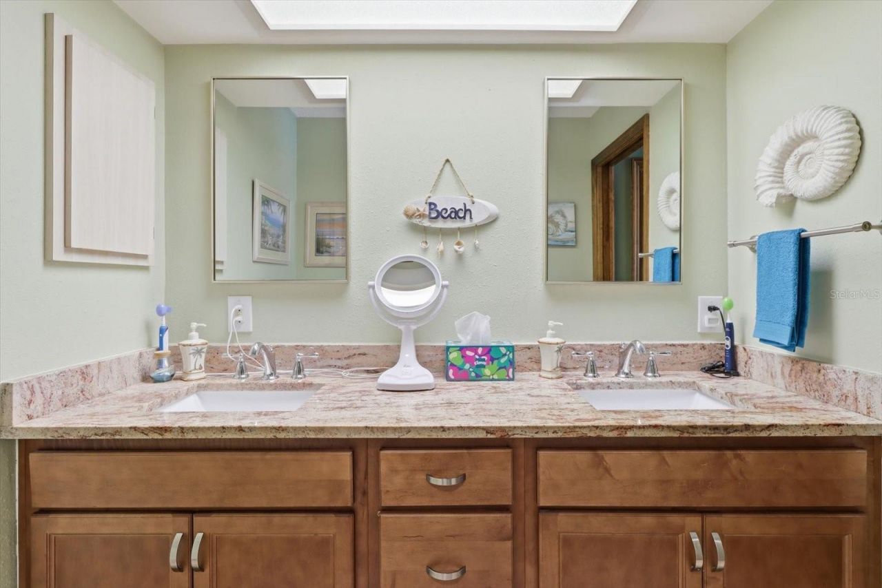 1900 W Alhambra Drive, Citrus Springs, FL 34434 Photo