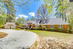 325 Derrick Lane  photo 4