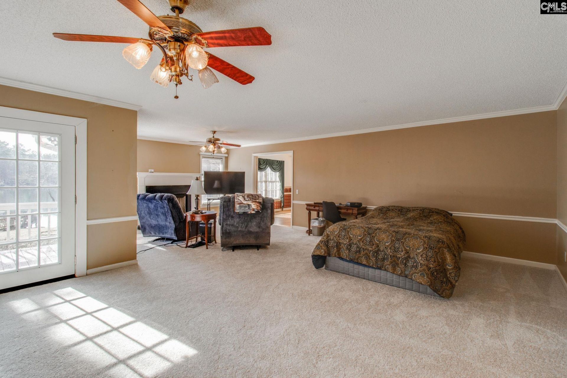 325 Derrick Lane  Photo 61