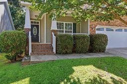 212 Chamfort Drive  photo 4
