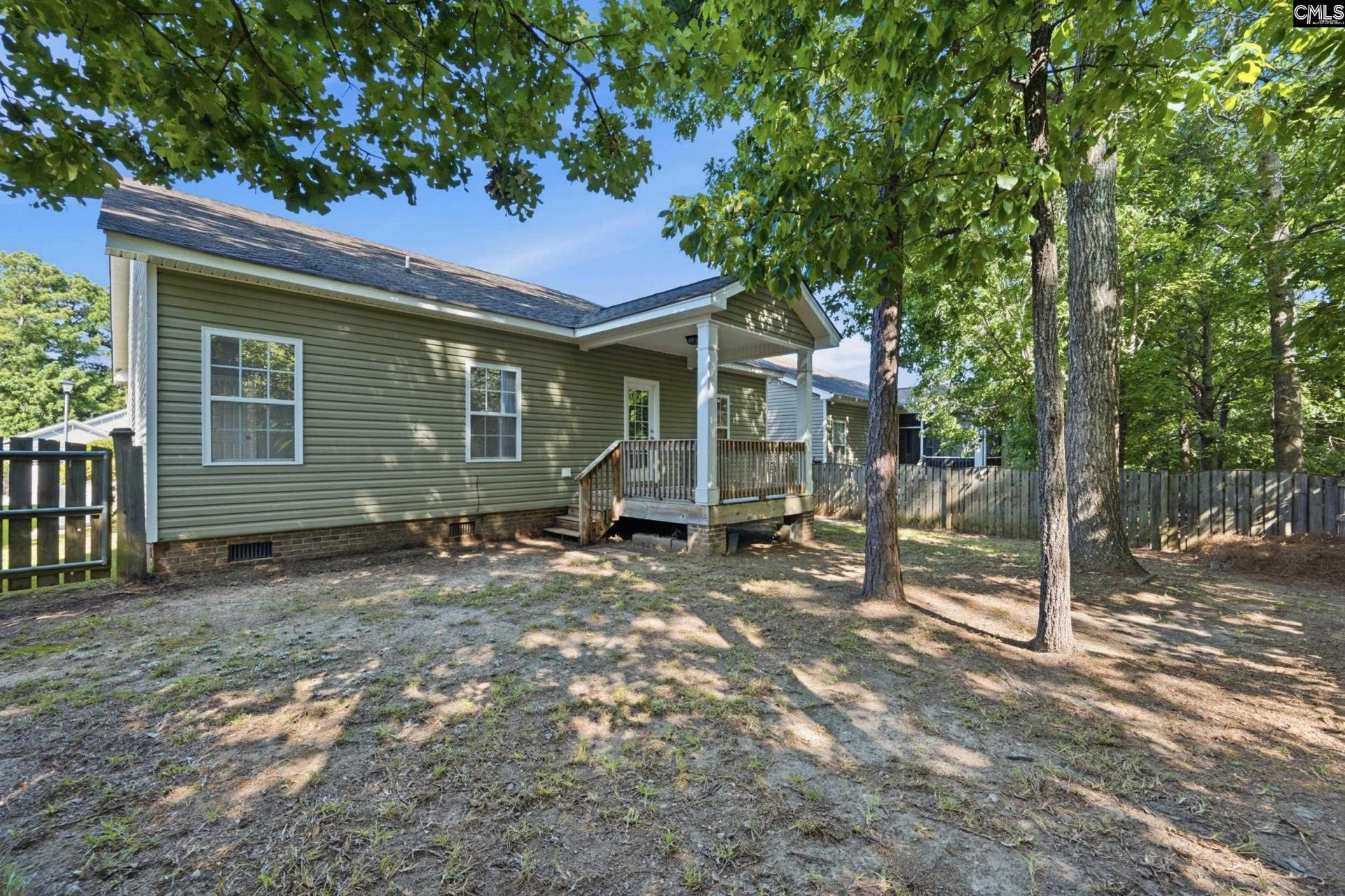 212 Chamfort Drive  Photo 28