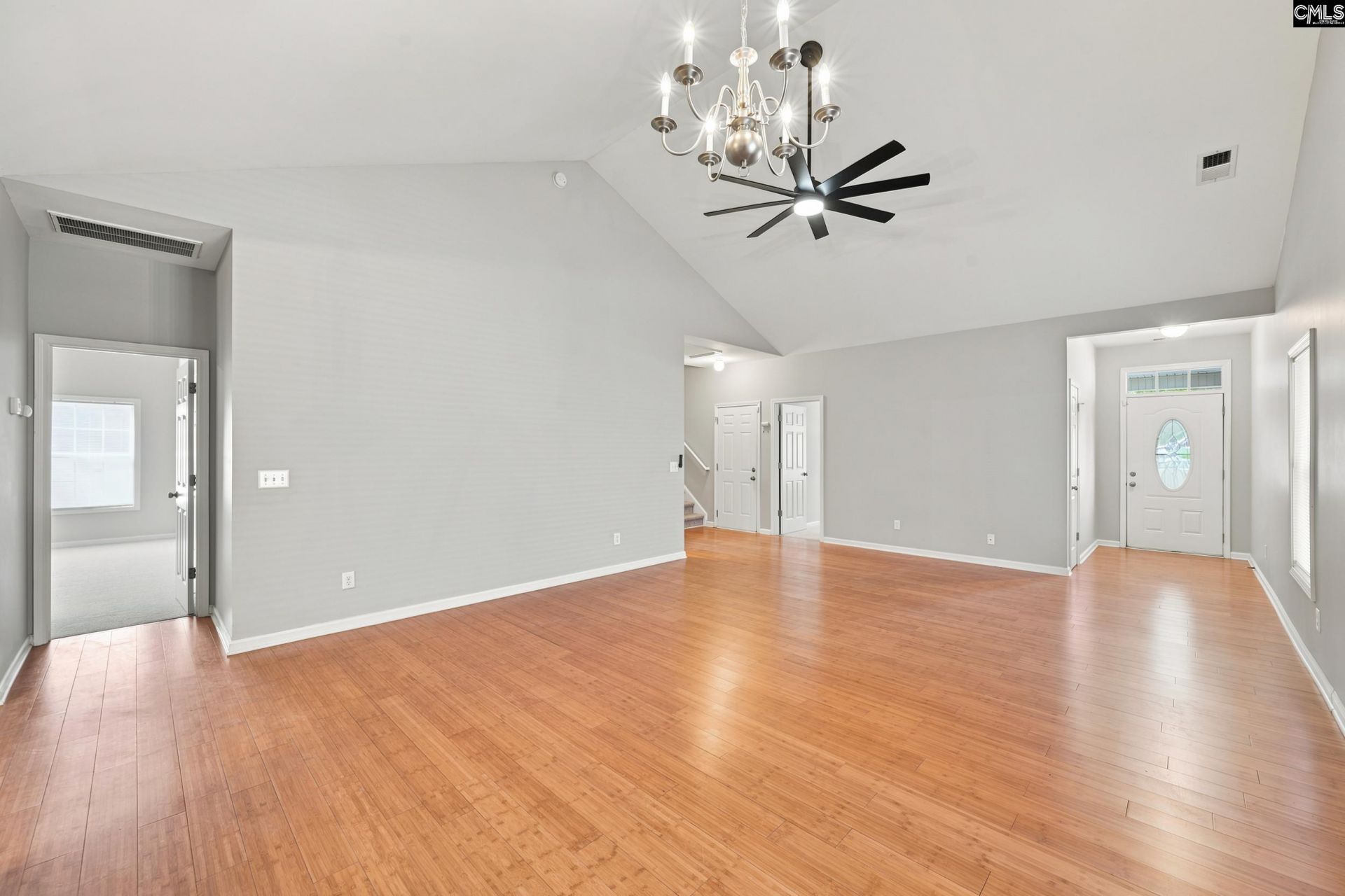 212 Chamfort Drive  Photo 4