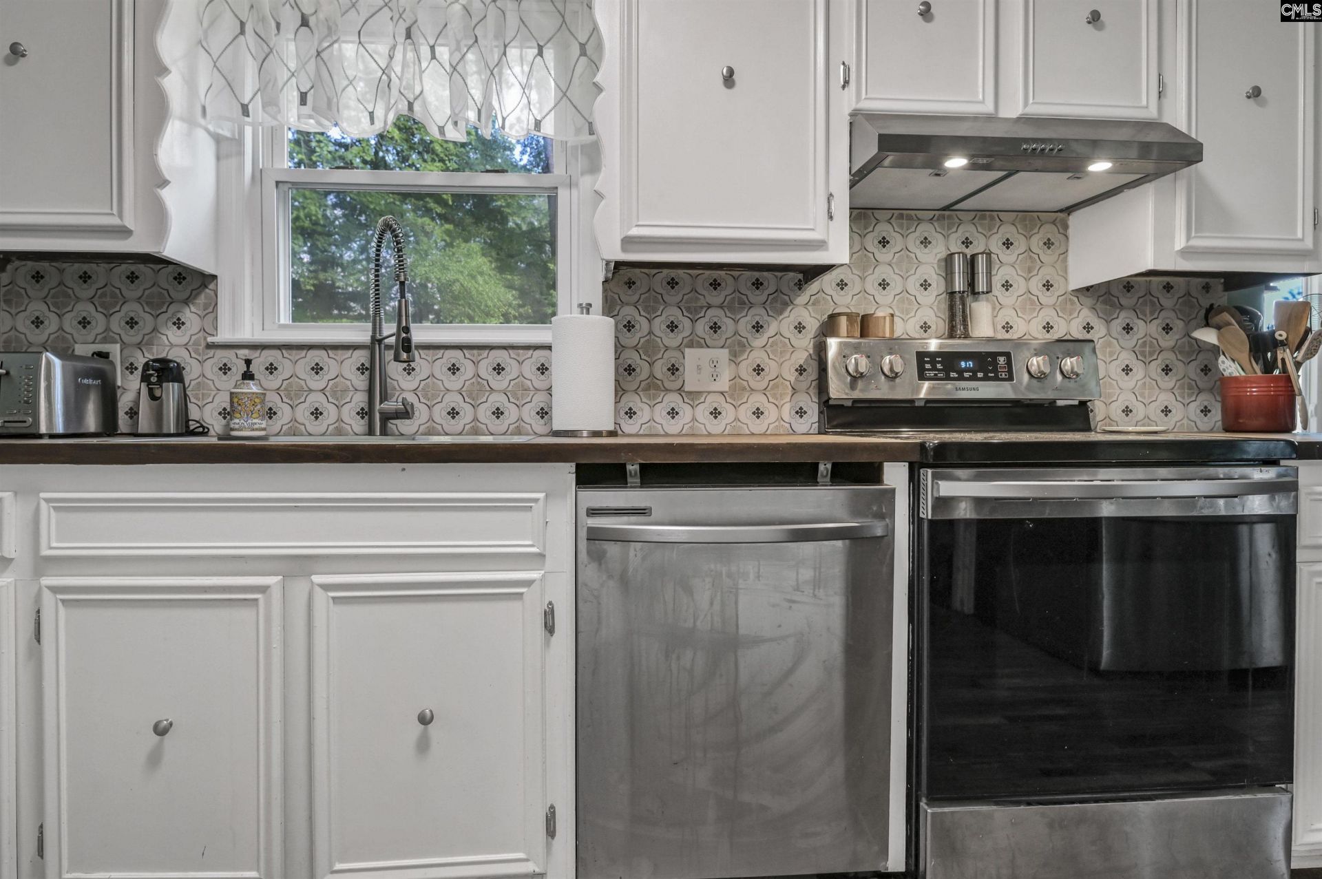 331 Wycombe Road  Photo 11