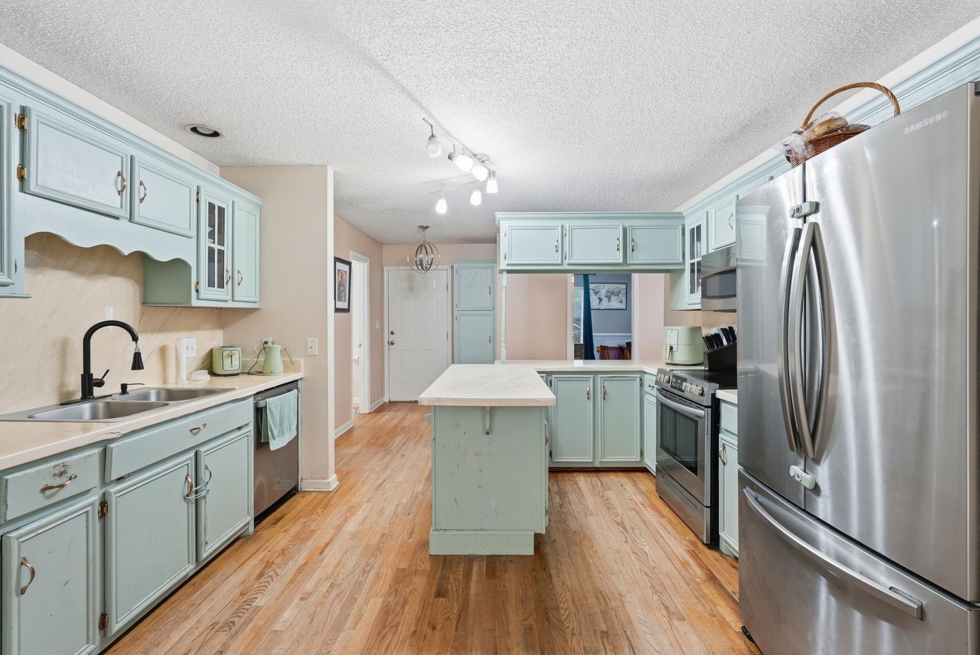 303 Spring Road Photo 13