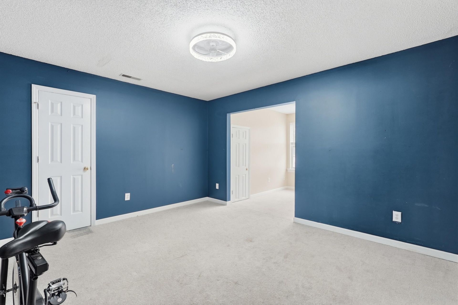 303 Spring Road Photo 33