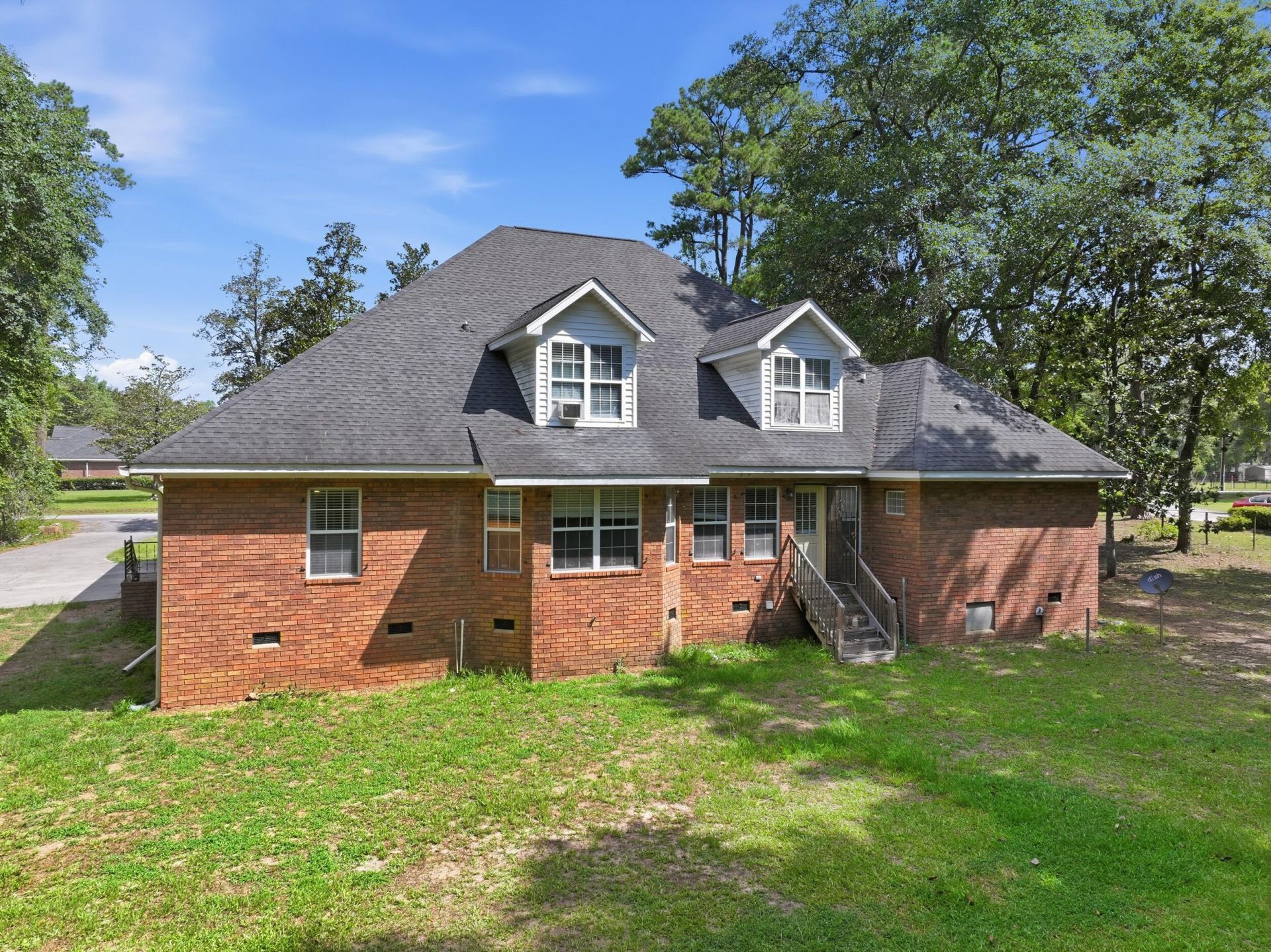 303 Spring Road Photo 38