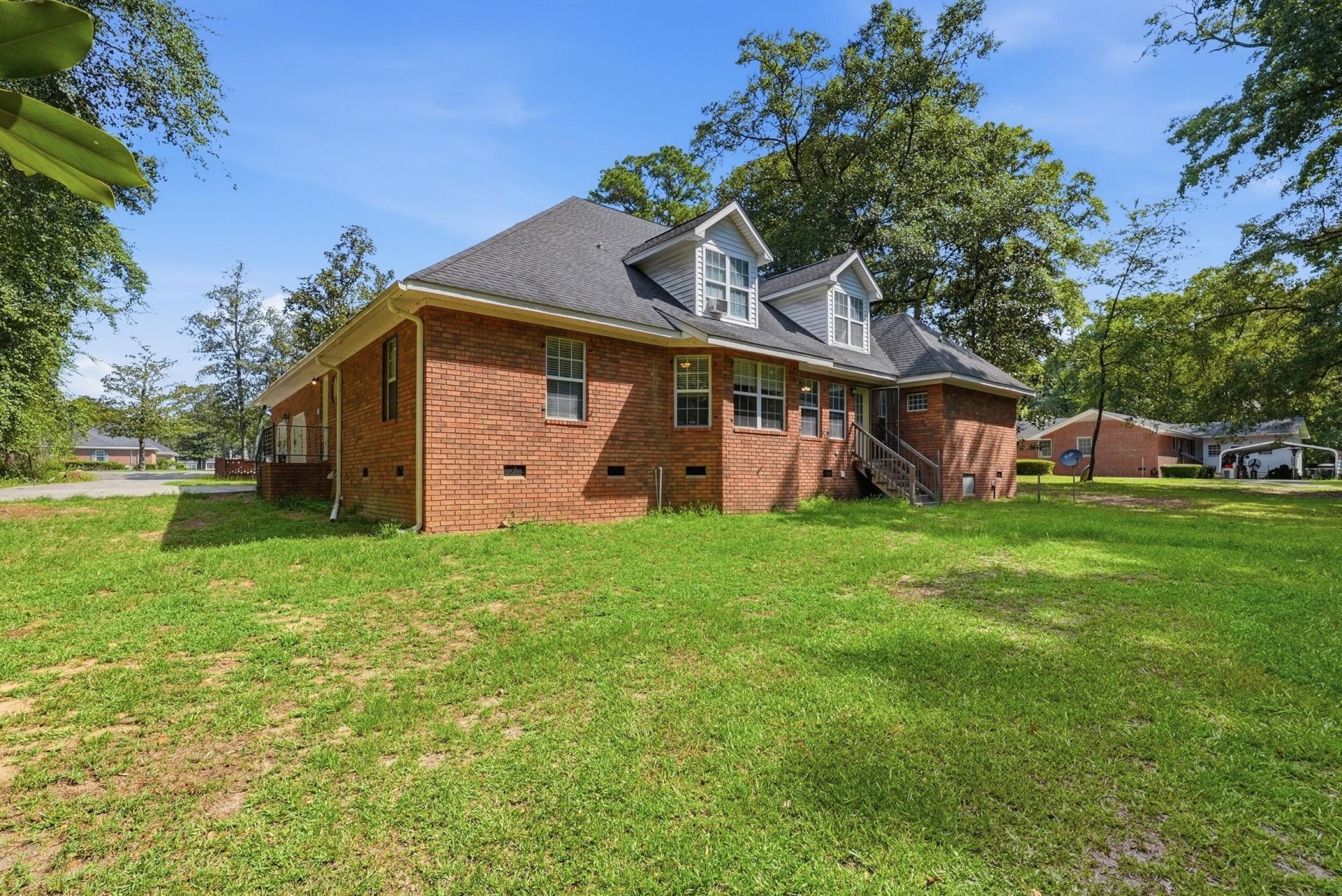 303 Spring Road Photo 41