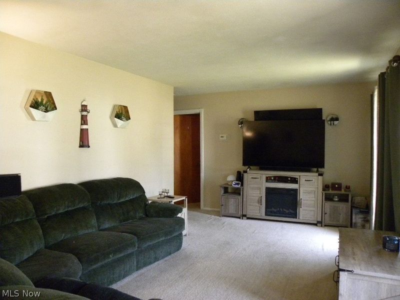 15727 Mina Avenue, Cleveland, OH 44135 Photo 7