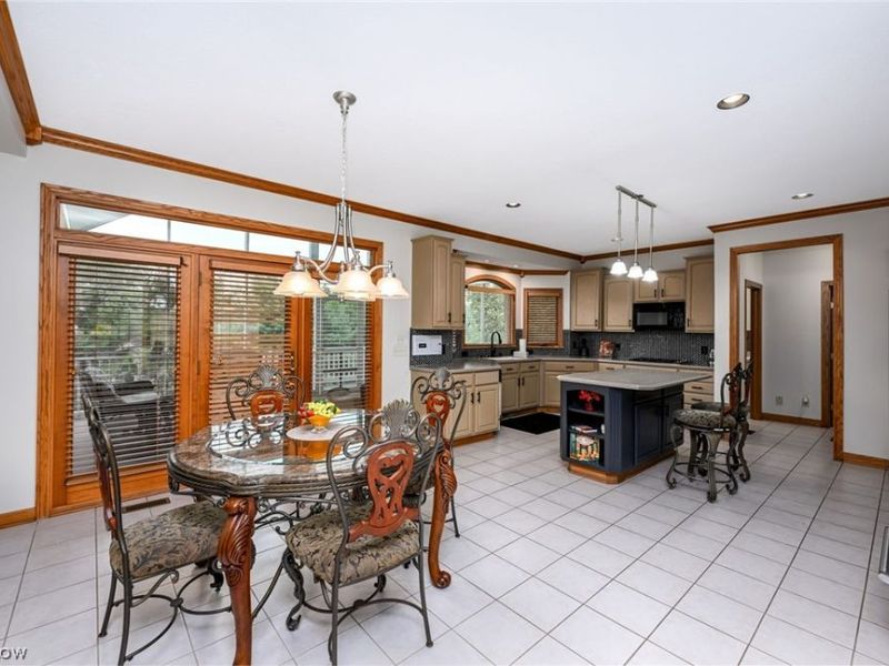 1597 Pilgrims Knob SE, Canton, OH 44709 Photo 18