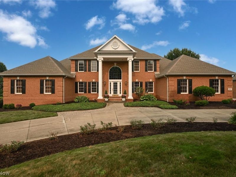 1597 Pilgrims Knob SE, Canton, OH 44709 Photo 2