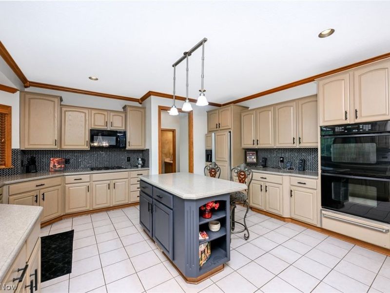 1597 Pilgrims Knob SE, Canton, OH 44709 Photo 20