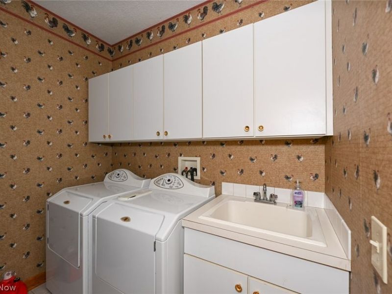1597 Pilgrims Knob SE, Canton, OH 44709 Photo 24