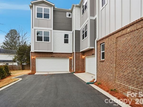 8935 Sharonbrook Drive , Charlotte, NC 28210