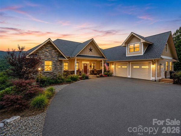 930 Big Raven Lane, Saluda, NC 28773