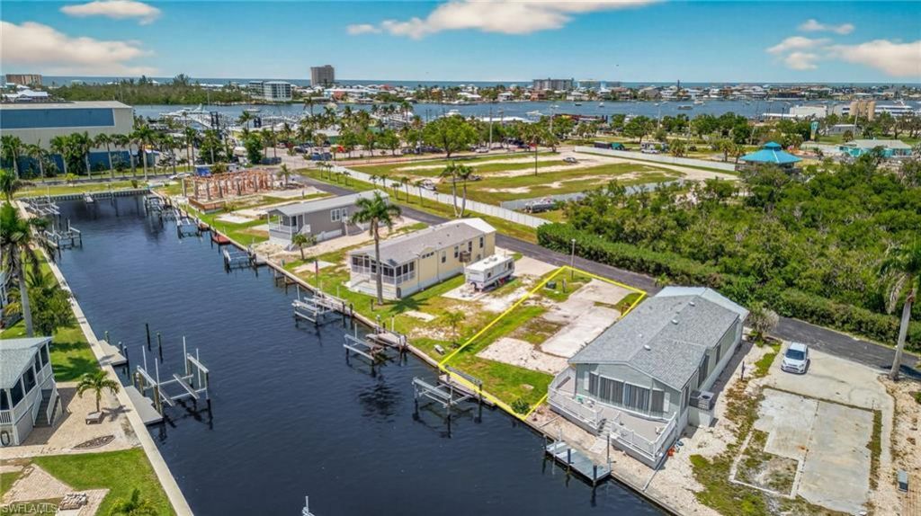 8 Galleon Way, Fort Myers Beach, FL 33931 Photo