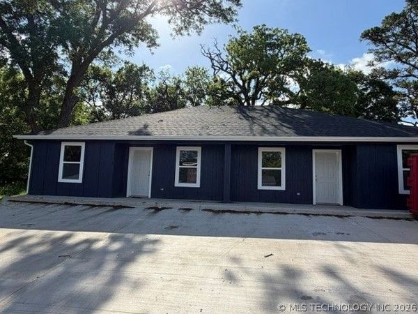 902 N 4th Avenue , Durant, OK 74701