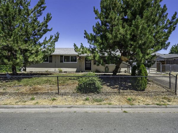 598 Laurel Street, Eagle Point, OR 97524