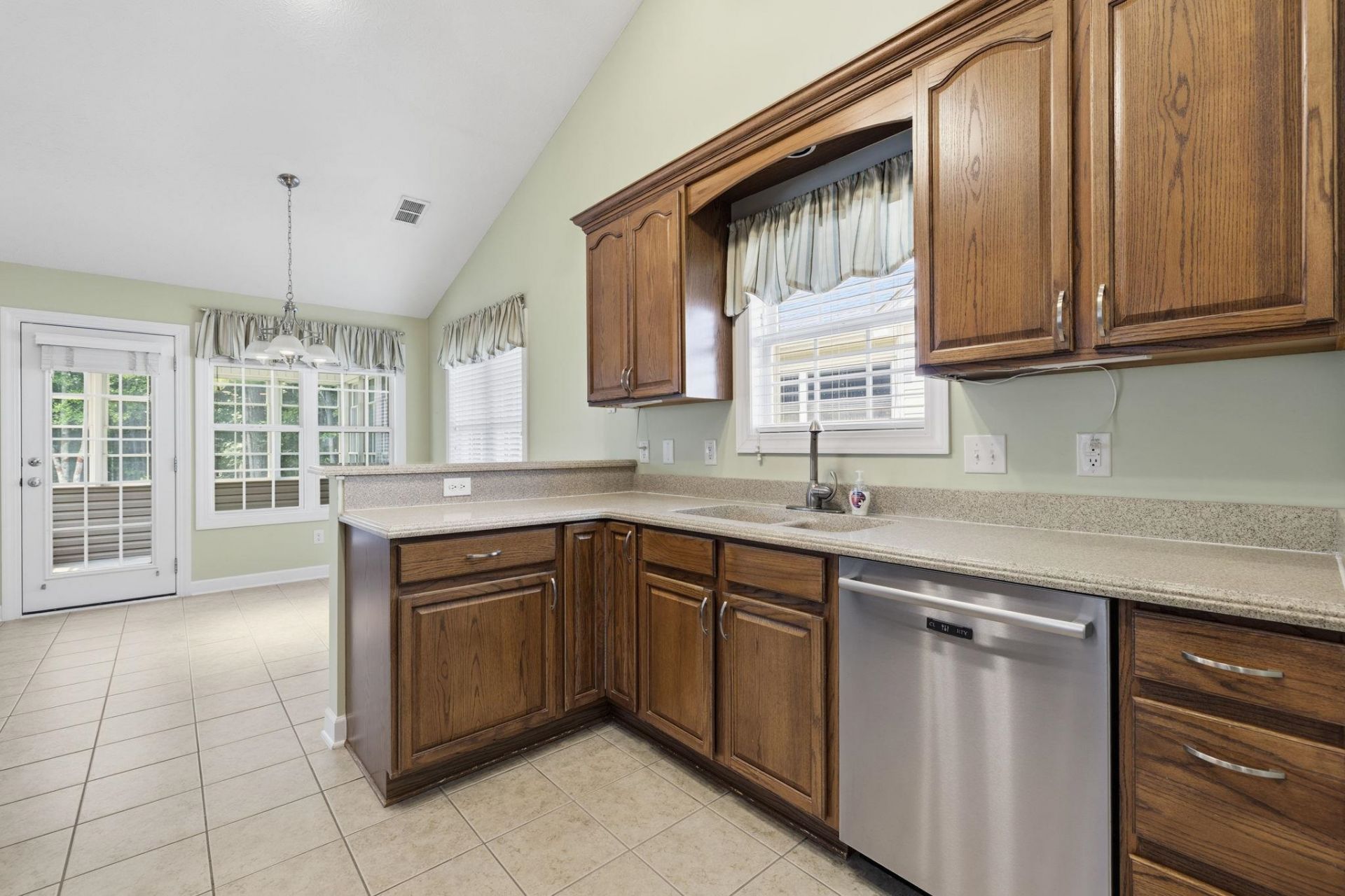 3048 Shorecrest Bay Dr.  Photo 12
