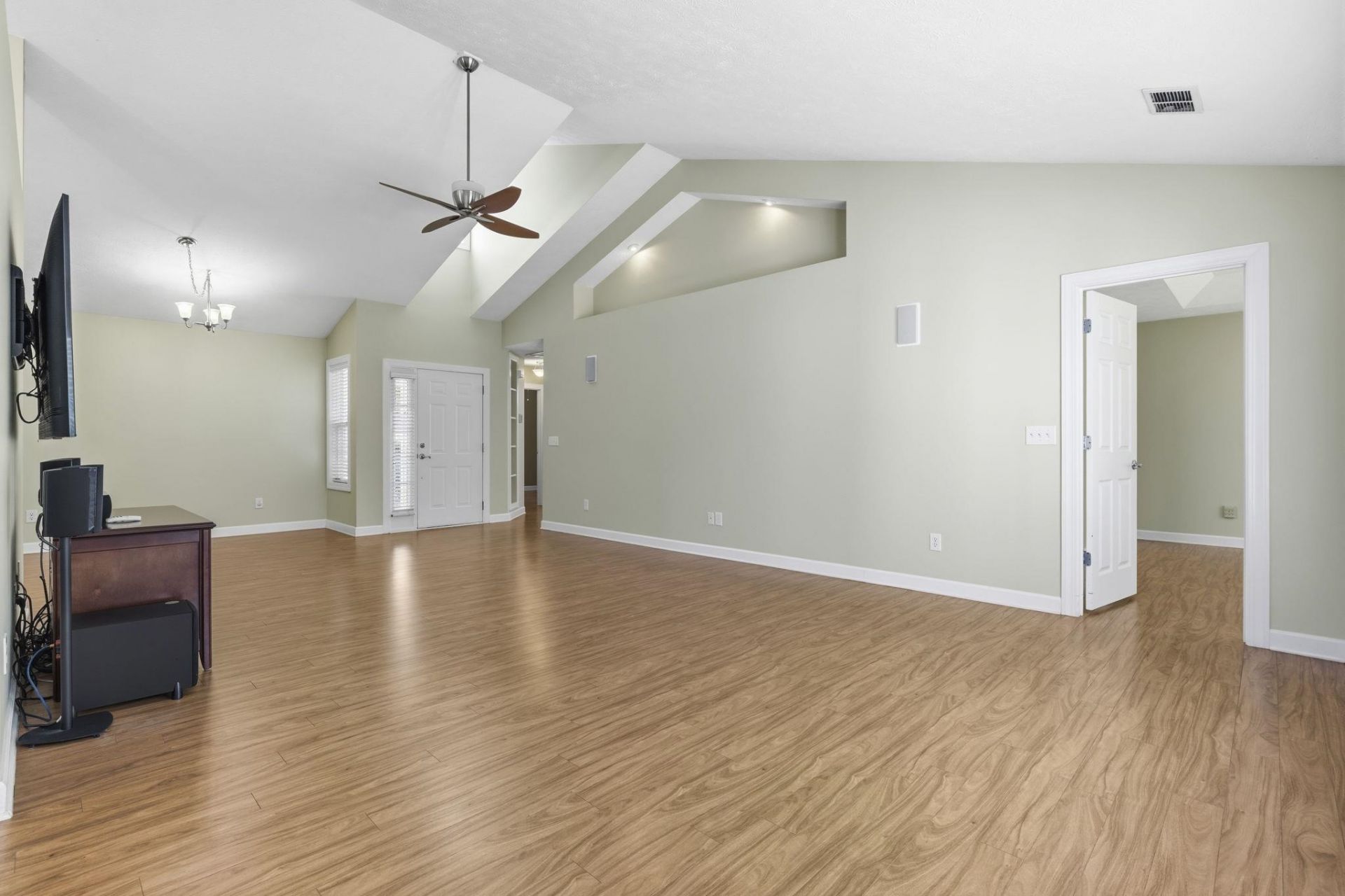 3048 Shorecrest Bay Dr.  Photo 7