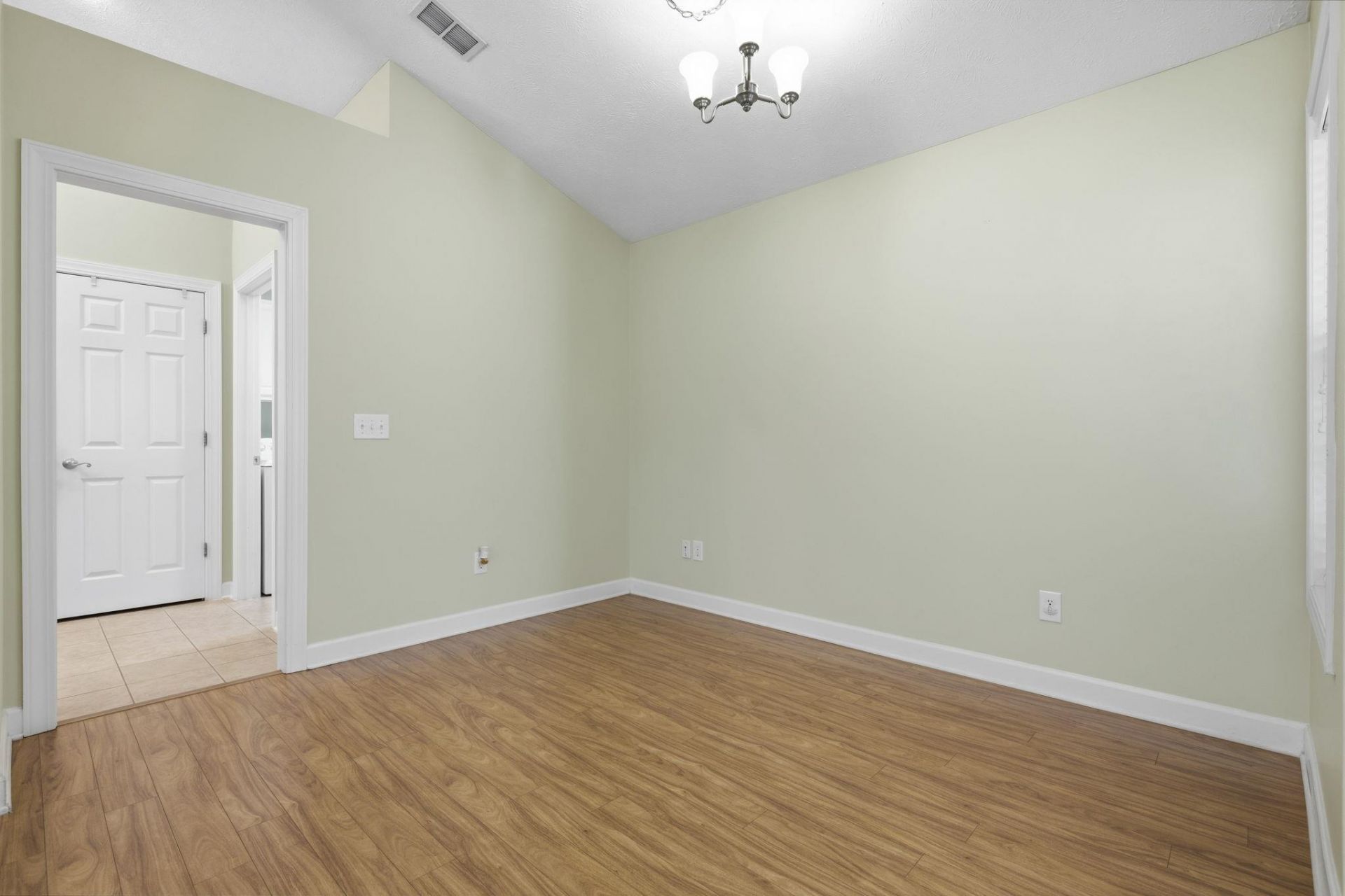 3048 Shorecrest Bay Dr.  Photo 8
