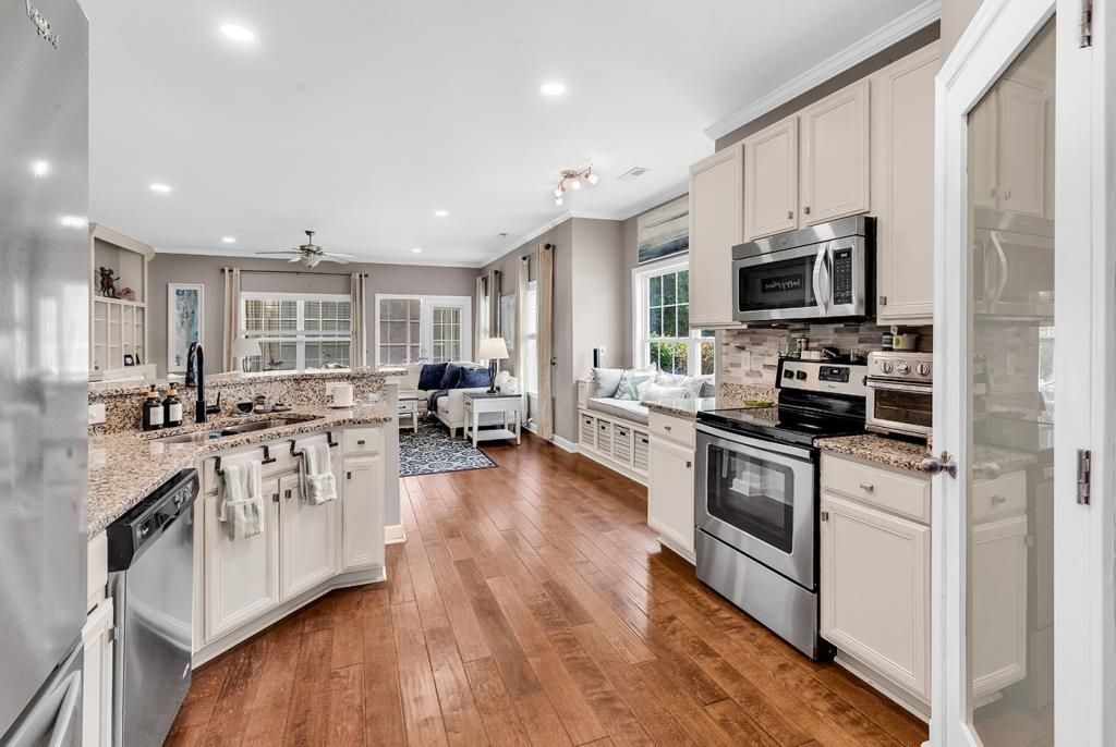 9548 Bald Cypress Ct.  Photo 7
