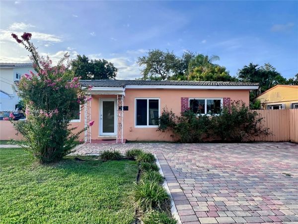 6225 SW 26th St , Miami, FL 33155