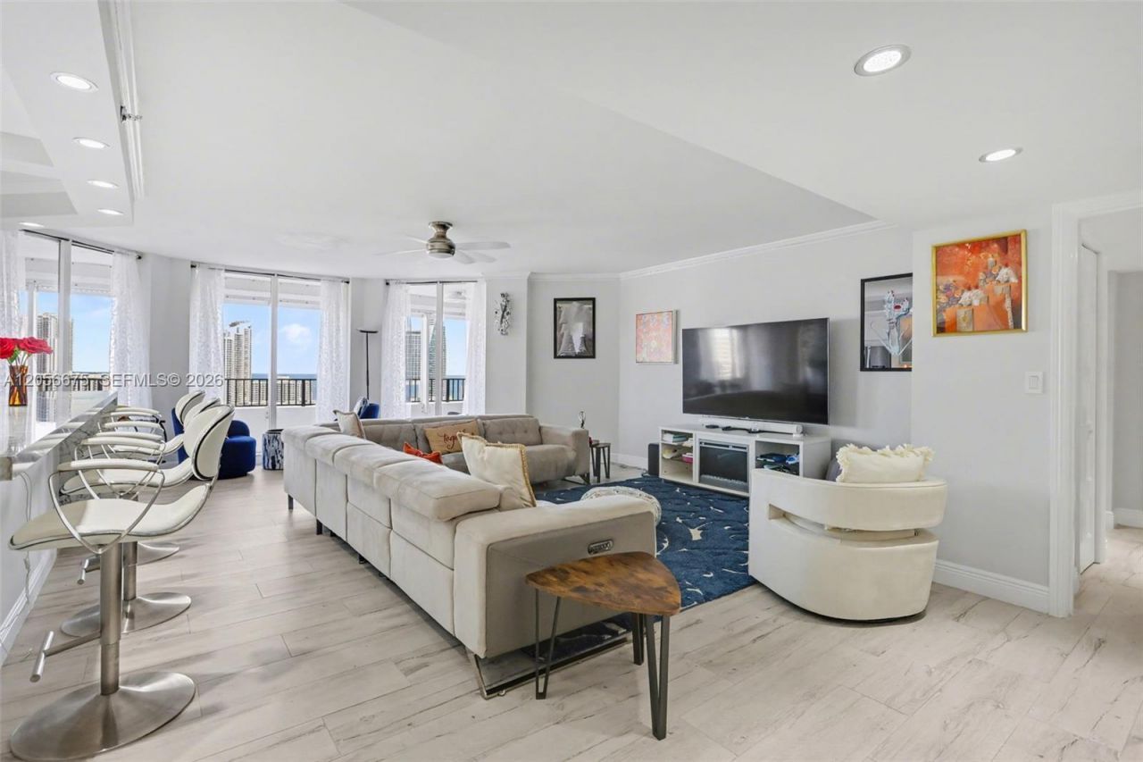 300 Three Islands Blvd , Unit PH3A, Hallandale Beach, FL 33009 Photo