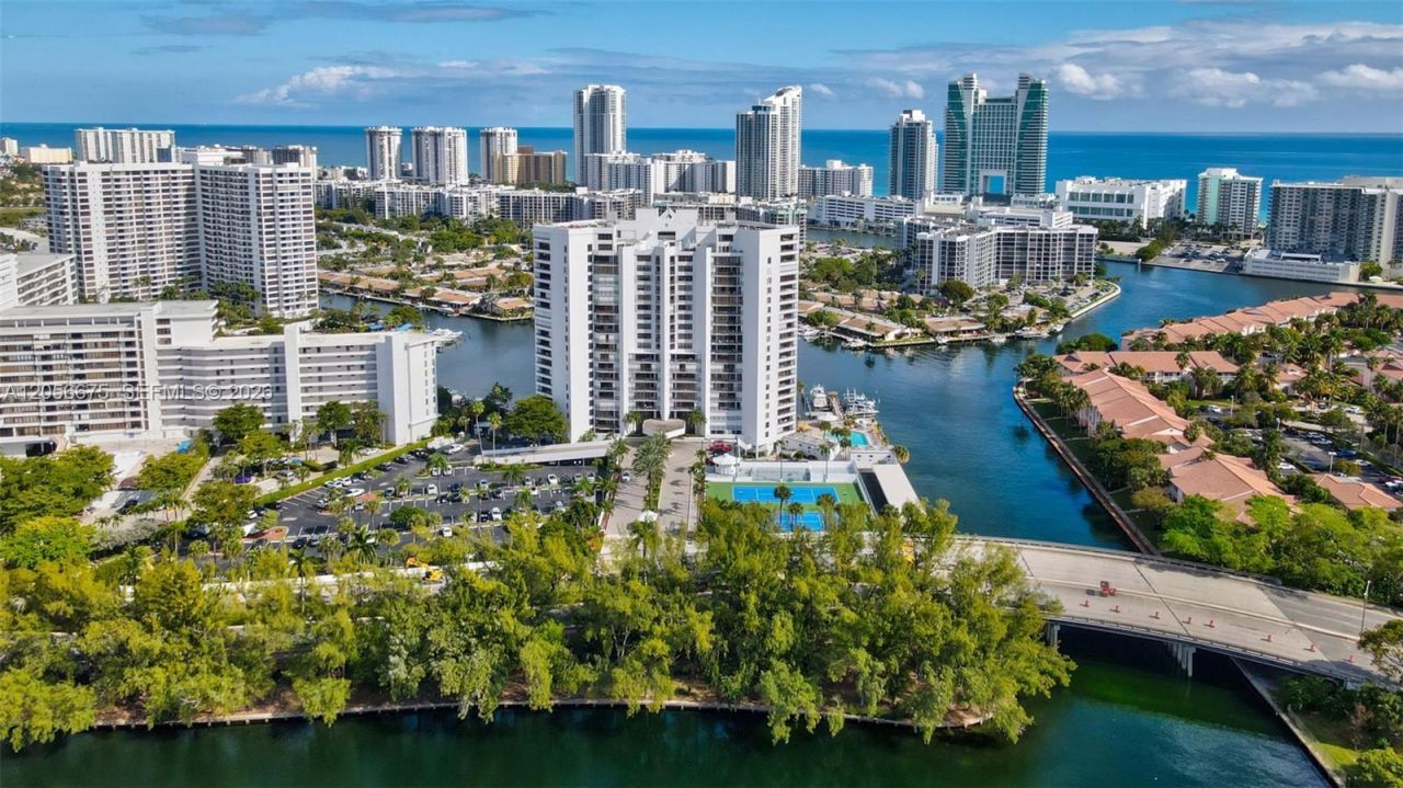 300 Three Islands Blvd , Unit PH3A, Hallandale Beach, FL 33009 Photo