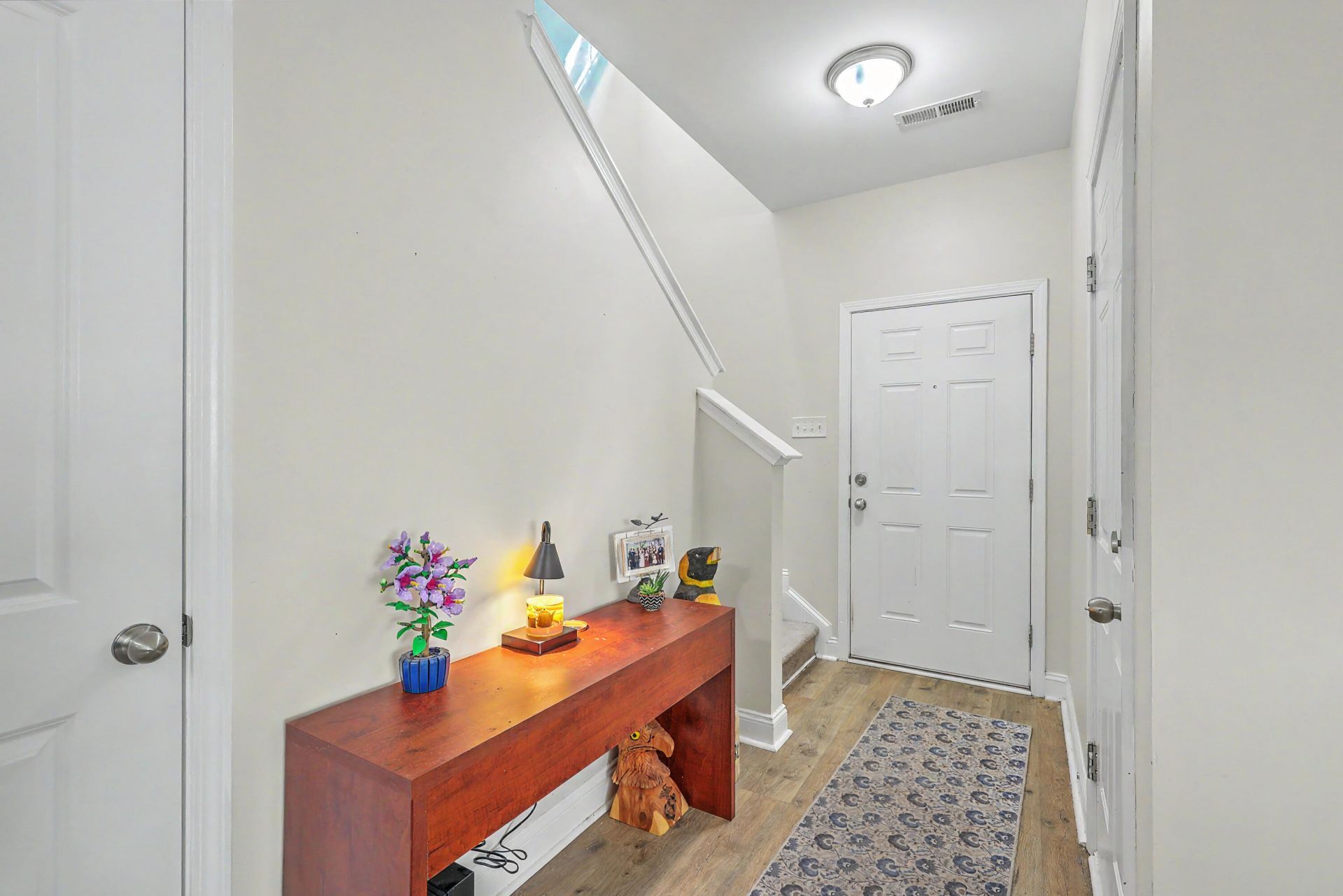 4804 Hawkins Drive Photo 4