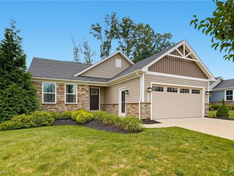 1270 Hidden Lake Boulevard, Akron, OH 44312 Photo 2