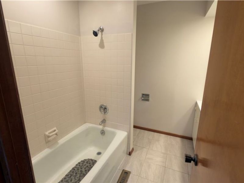 19224 Idlewood Trail, Strongsville, OH 44149 Photo 25