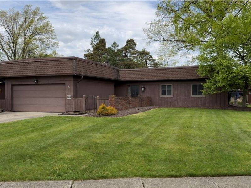 19224 Idlewood Trail, Strongsville, OH 44149 Photo 3